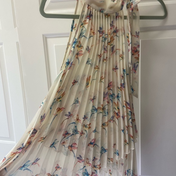 Blush Cream Hummingbird Pleated Silk Top - Picture 3 of 7